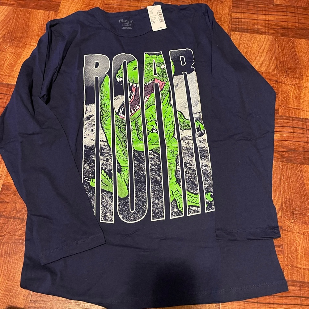 Long sleeve tee